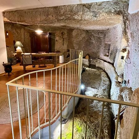 Sardinian Gallery Fonte Bosa Bagian luar foto